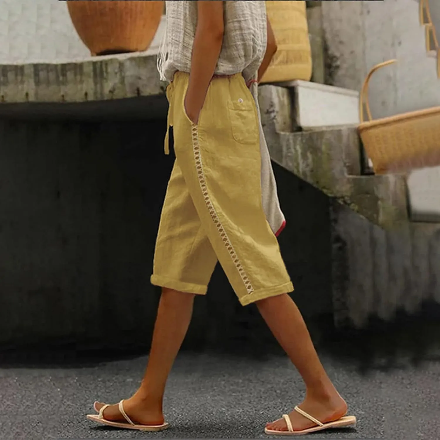 Linen Shorts for Women Knee Length Drawstring Elastic Waist Side Cutout Bermuda Shorts Pockets Summer Casual Shorts